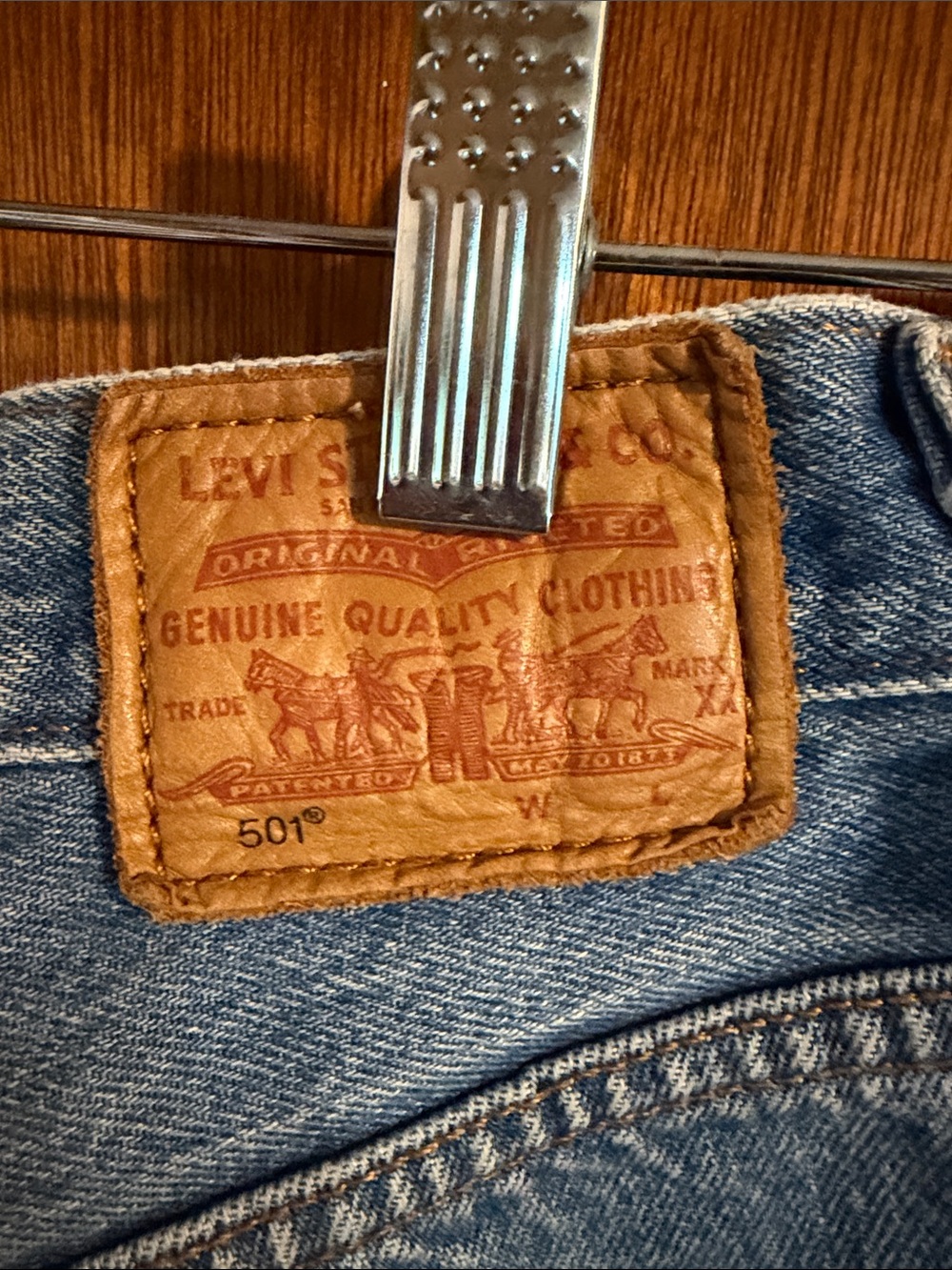 Levi 501 shorts size 27 - Picture 3 of 5